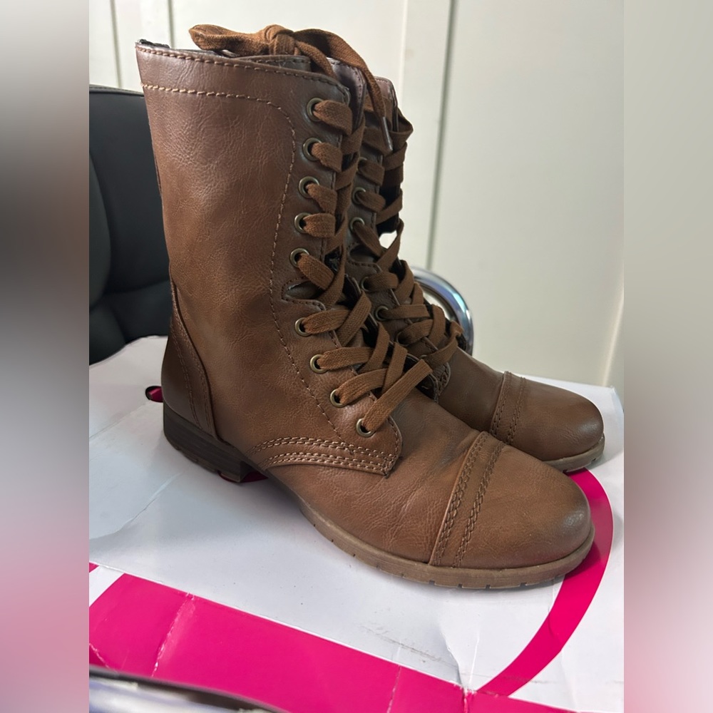 Cute brown Boots